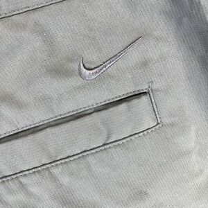 Nike golf Dri-Fit Men (40) outdoor performance sport gray embroidered logo short